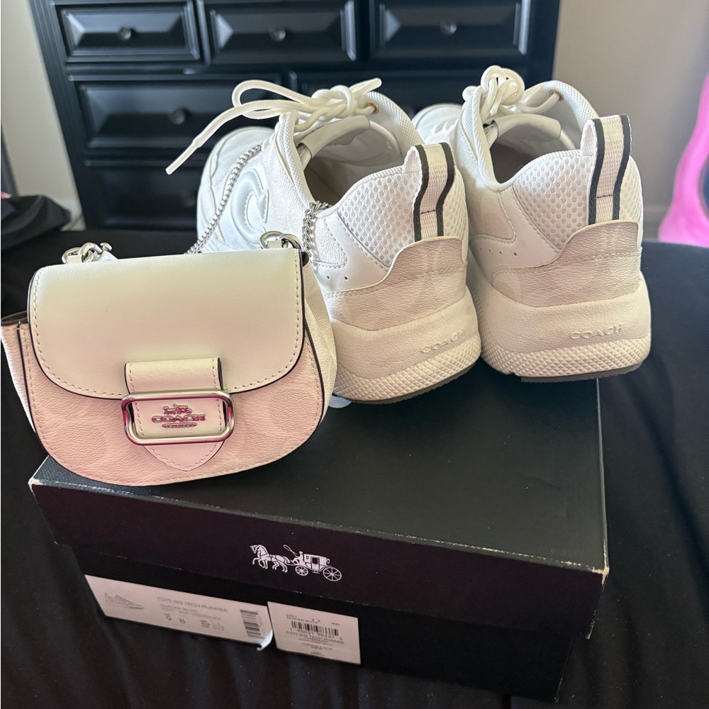 Coach Runner Canvas Sneaker & Purse On A Chain SET - Picture 5 of 11